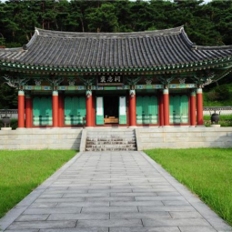 충절을 기리기 위한 사액, 사당 포충사 이미지